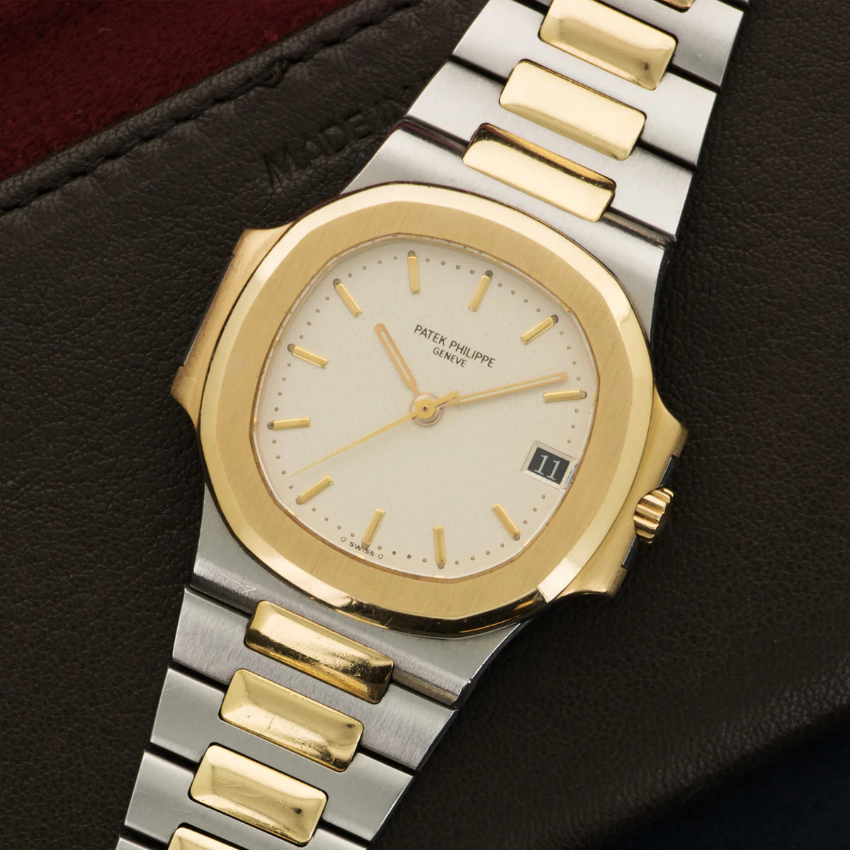 Patek Philippe Nautilus Midsize 18K